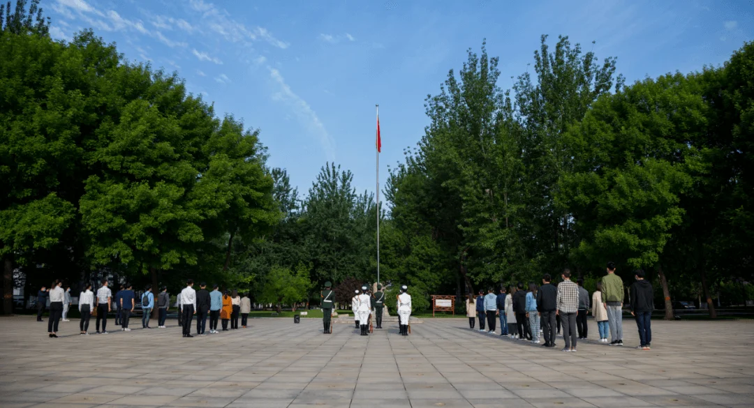 天津大学520升旗仪式告白祖国